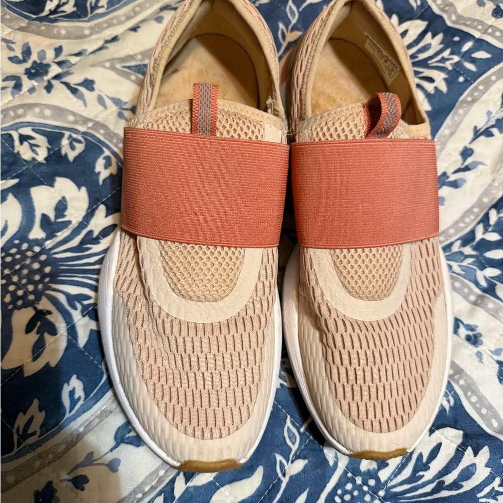 Sorel Slip-On Mesh Sneakers with Coral Elastic Strap
